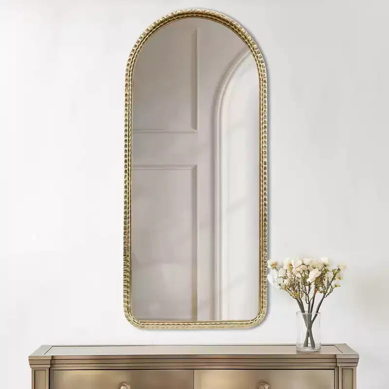 Madison Park 20"x45" Mia Specchio da parete di lusso elegante in metallo dorato a forma di arco: Nessun assemblaggio, Rettangolare, Con cornice, Montaggio a parete