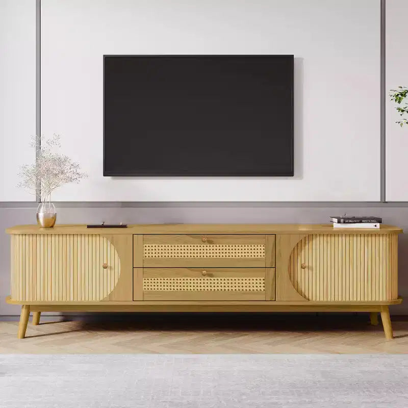 Mobile TV in rattan per TV fino a 75'', mobiletto porta TV con armadietto e cassetti, mobile TV consolle con gambe in legno massello per soggiorno e camera da letto