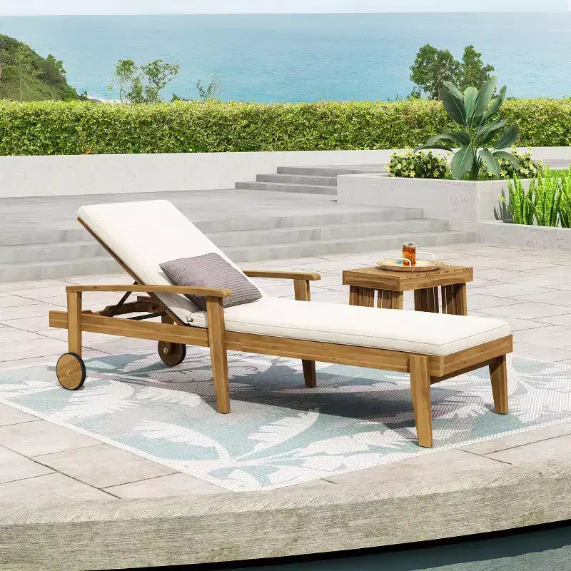 Sdraio da esterno in legno con schienale regolabile in 5 posizioni, lettino da piscina con ruote e cuscino resistente all'acqua per giardino e bordo piscina