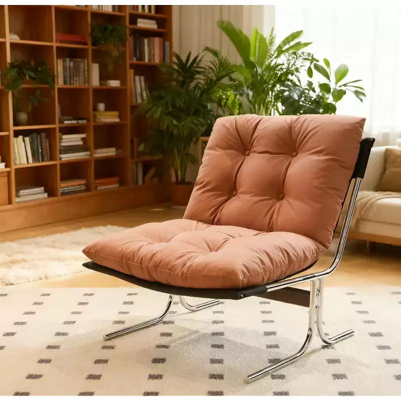 Poltrona in pelle, sedia a poltroncina moderna con schienale alto e seduta morbida imbottita, gambe in metallo a X, sedia divano per ufficio, camera da letto, soggiorno