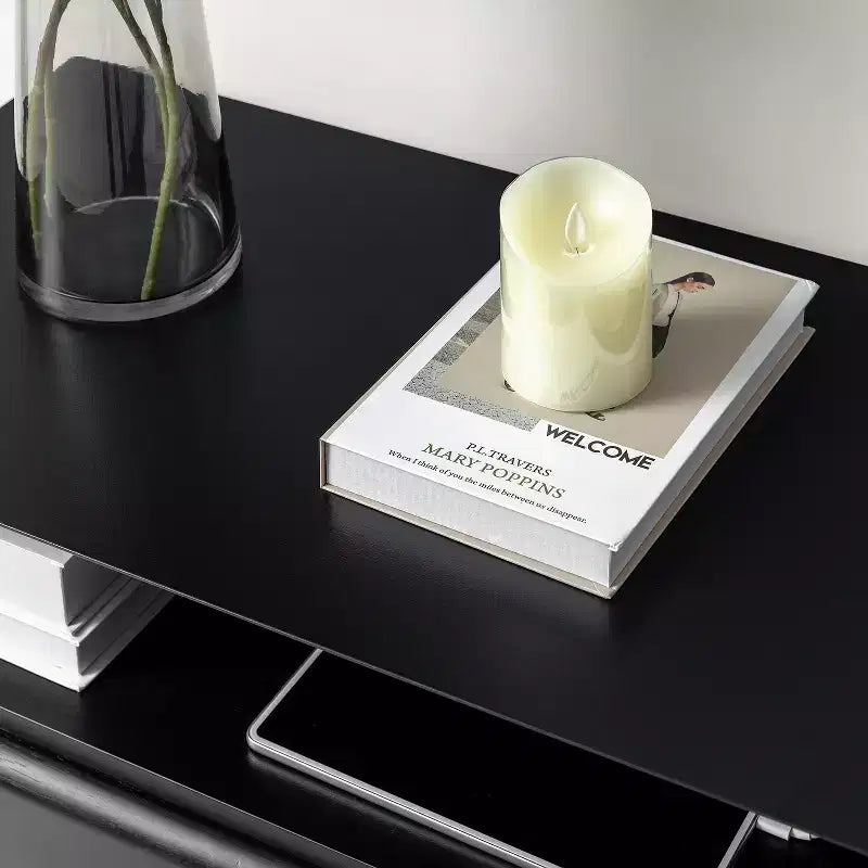 Tavolino finale Margery Mid-century Modern con 2 cassetti, prese integrate, gestione cavi e ripiano aperto
